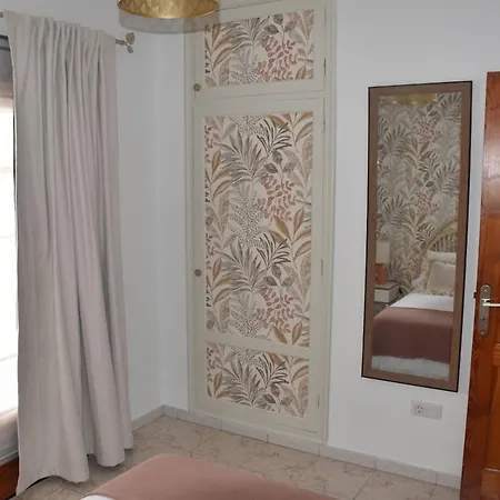 Nicolosa Apartment *